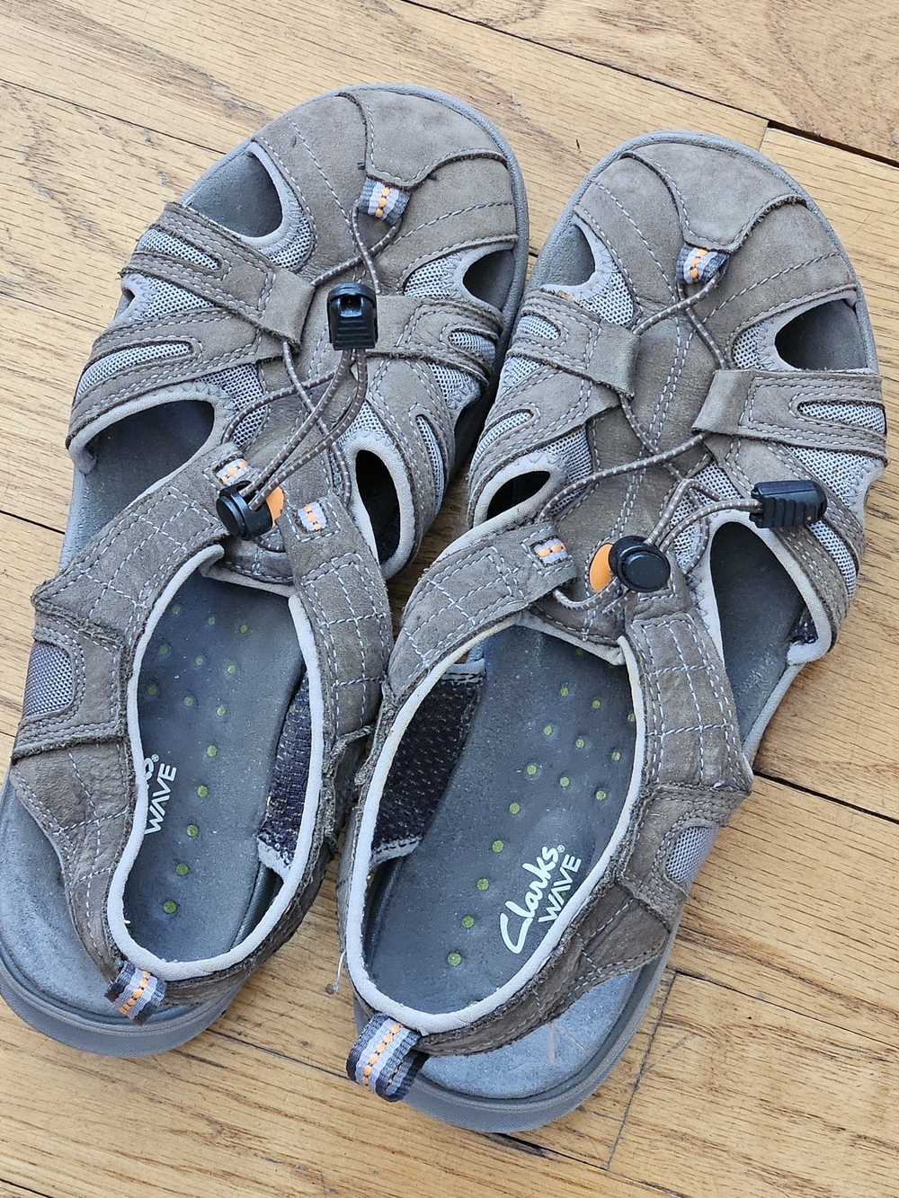 Clarks Wave Olive Suede Outdoors Sandals